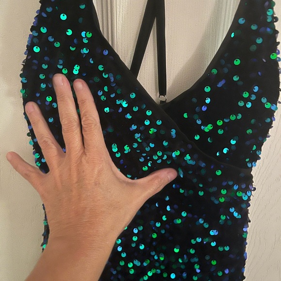 Lulu's Keep it Regal sequin long prom gown NWT size medium - Picture 2 of 7